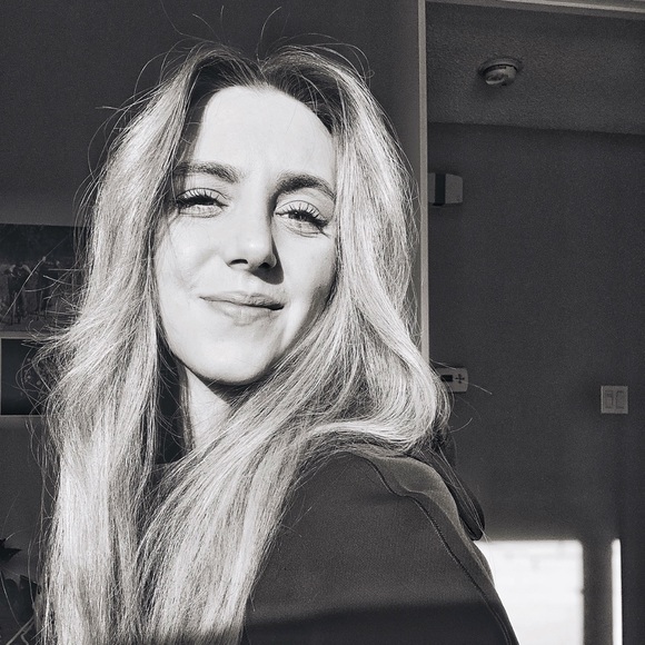 Meet your Posher, Janaya - Picture 1 of 1